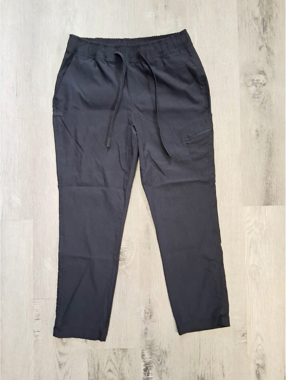 Eddie Bauer Agate Womens Small Black Lightweight Crop Pants Athletic Capri Pants